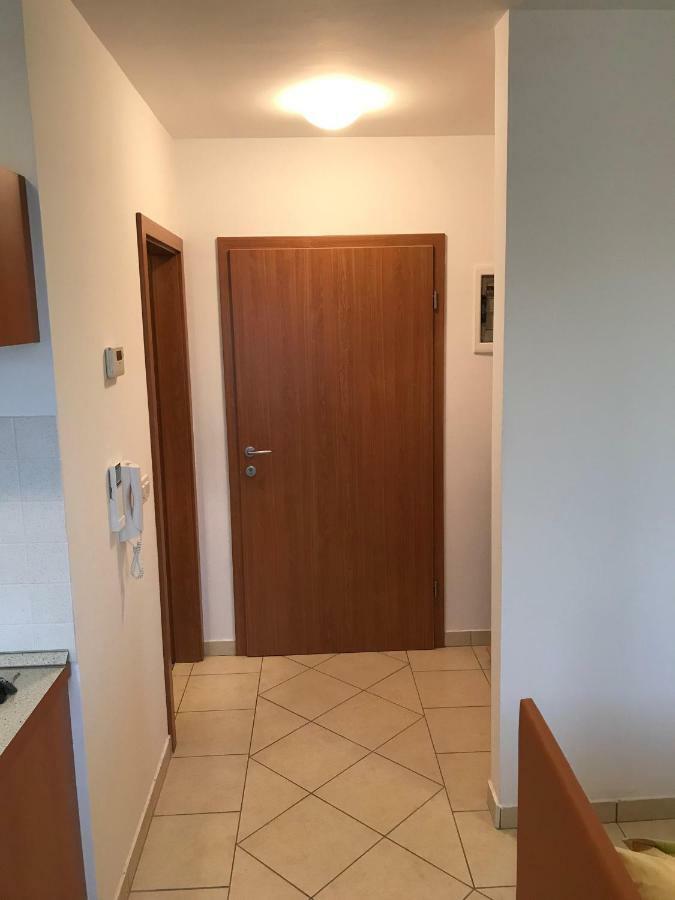 Apartment Sotlar إيزولا المظهر الخارجي الصورة